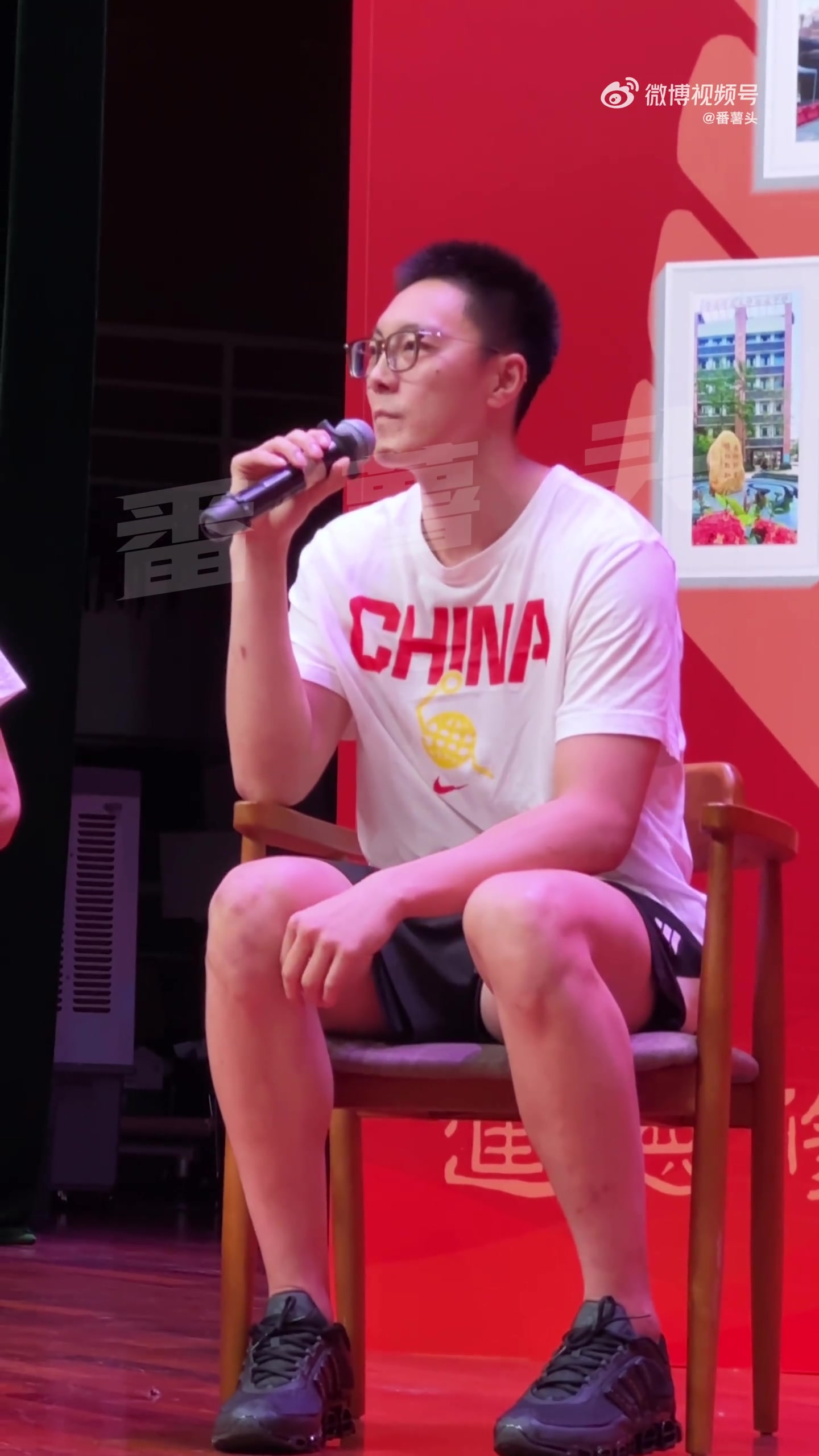 九游体育网页-胡明轩回忆最后一投：郭导的战术已经出机会了 技术动作没做好